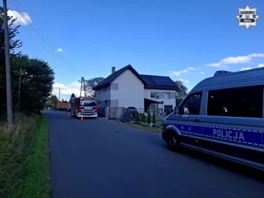 Kierowca Forda wjechał w ogrodzenie. Świadkowie rozpoczęli reanimację